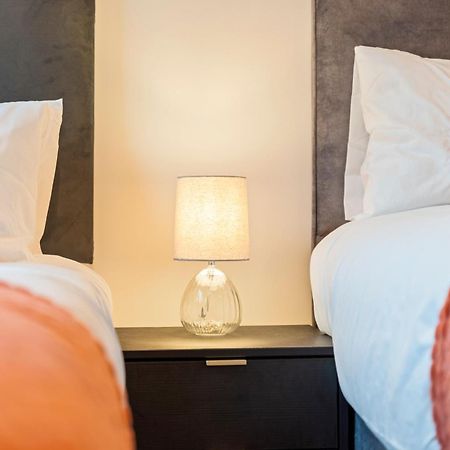Shanti Suite - 2Bed 2Bath City Centre - Wifi - Netflix- Parking- Modern- Perfect For Family, Contractors, Leisure, Business By Shanti Nights Birmingham Zewnętrze zdjęcie