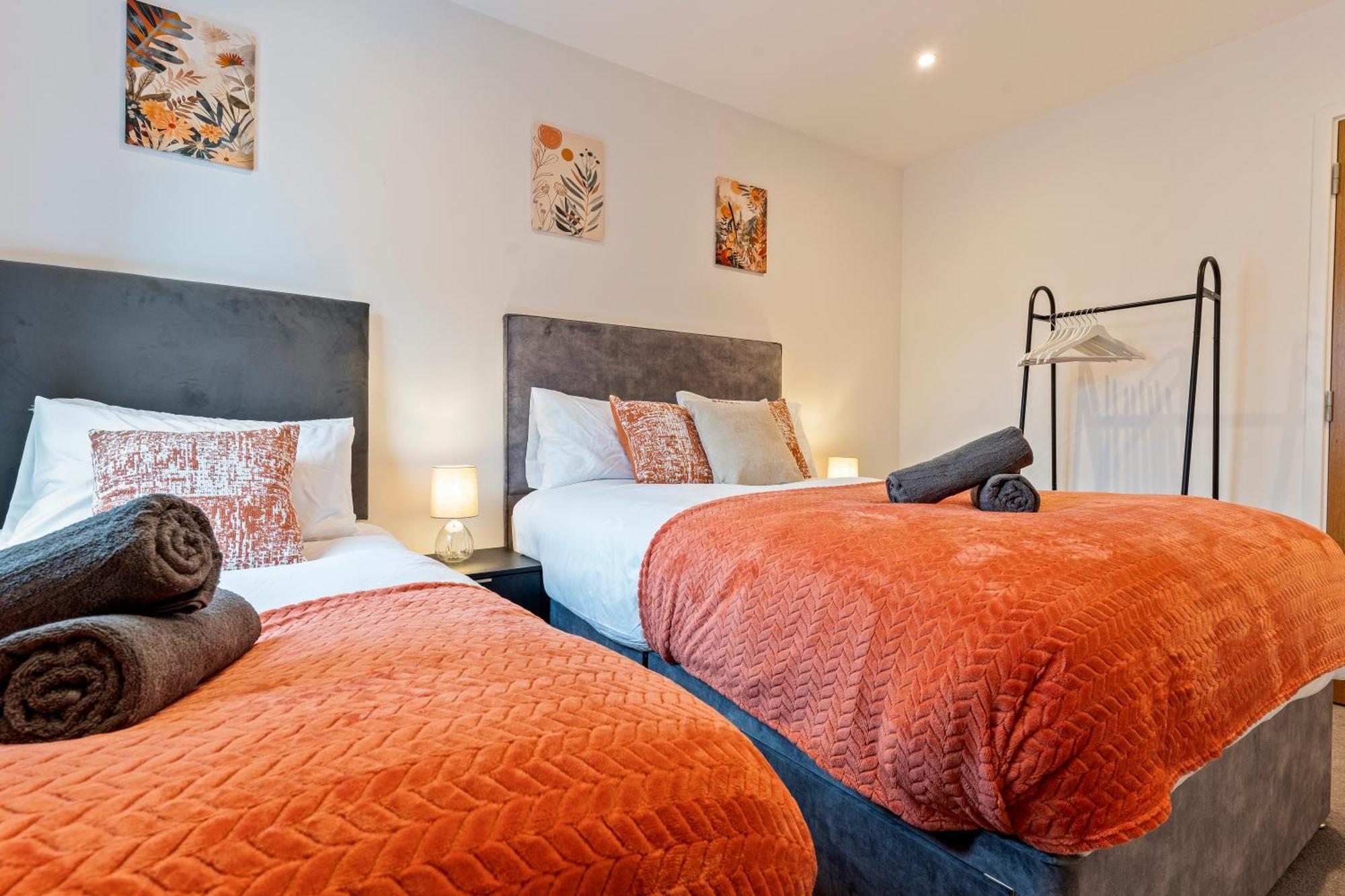 Shanti Suite - 2Bed 2Bath City Centre - Wifi - Netflix- Parking- Modern- Perfect For Family, Contractors, Leisure, Business By Shanti Nights Birmingham Zewnętrze zdjęcie
