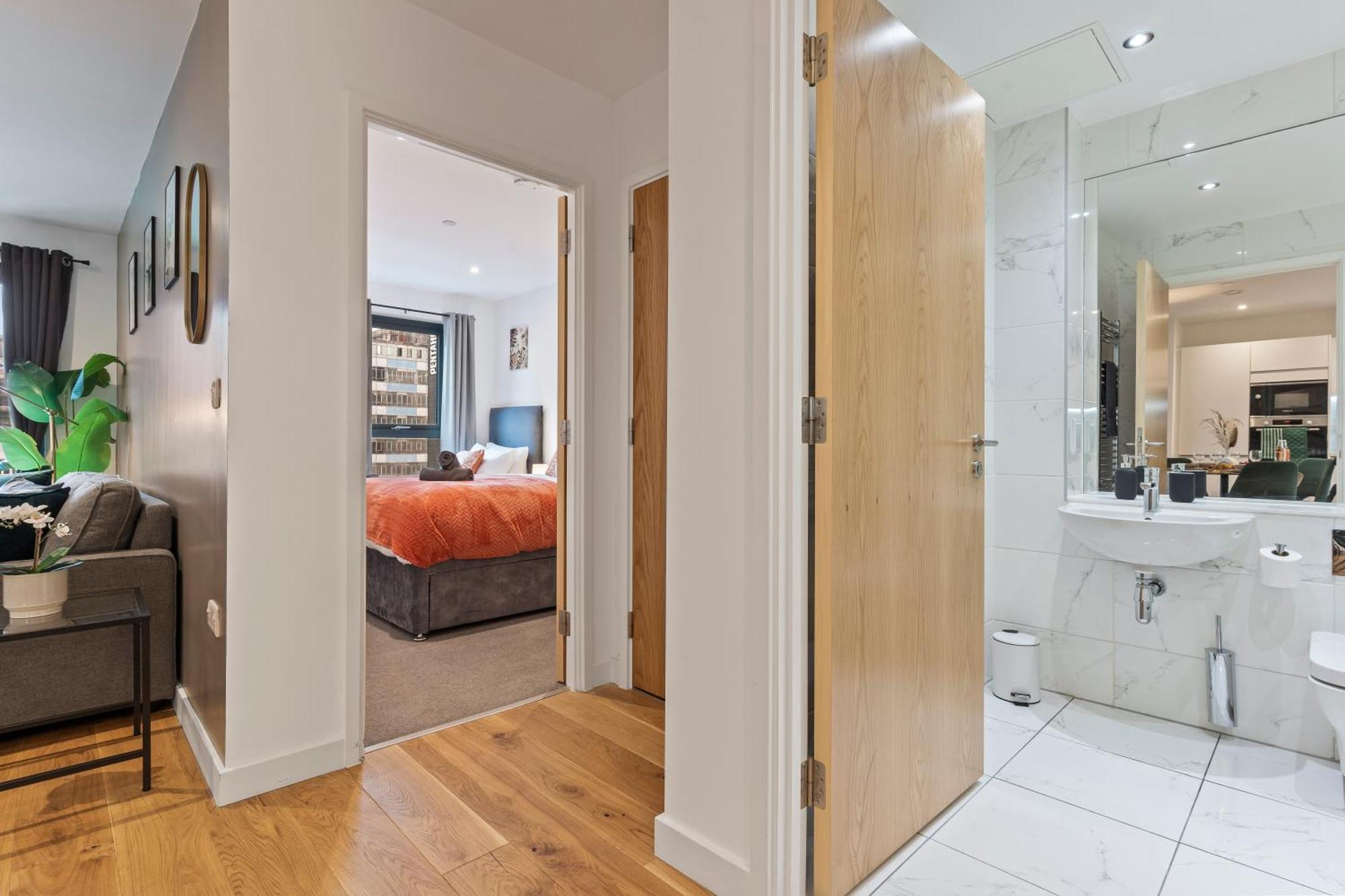 Shanti Suite - 2Bed 2Bath City Centre - Wifi - Netflix- Parking- Modern- Perfect For Family, Contractors, Leisure, Business By Shanti Nights Birmingham Zewnętrze zdjęcie